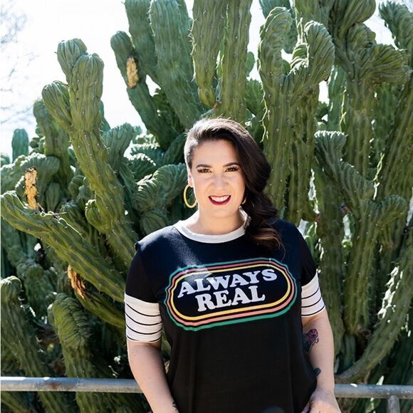 LuLaRoe Medium Liv Tee • Blue Shirt With Stripes • Very Short Sleeves • BNWT - Picture 14 of 14